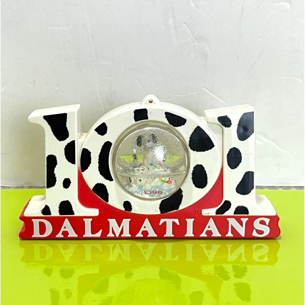 Disney 101 Dalmatians Snow Globe 1996 McDonalds Vintage Collectible Toy Red Base